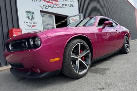 Dodge Challenger SRT8 6,1L FURIOUS FUSHIA 069/400